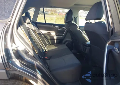 2024 Toyota Rav4 Xle z USA, uszkodzony, nr VIN 2T3P1RFV5RC476970